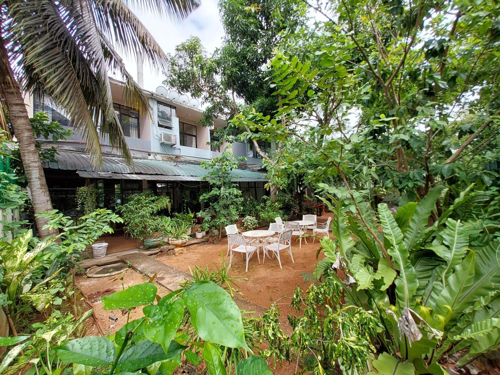 Lake Wave Hotel Anuradhápura Exteriér fotografie